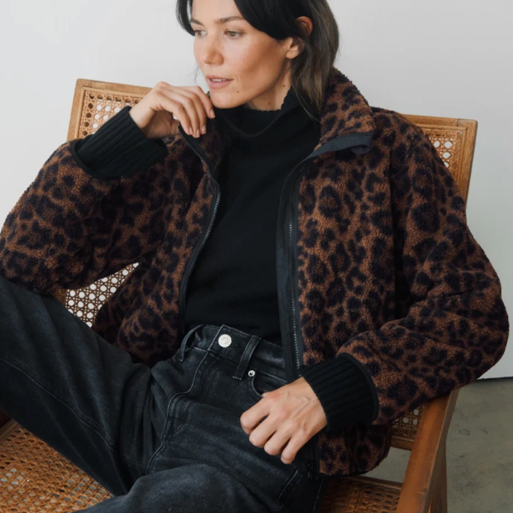 AYR Cushy House Cat Zip-Up (NEW)